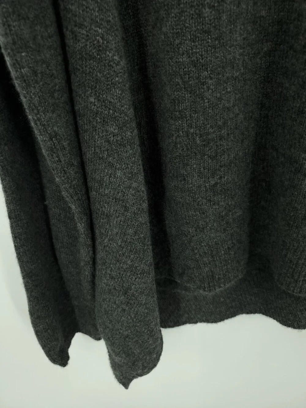 Sutton Studio Dark Gray 100% Cashmere V-Neck Cardigan Sweater Size L